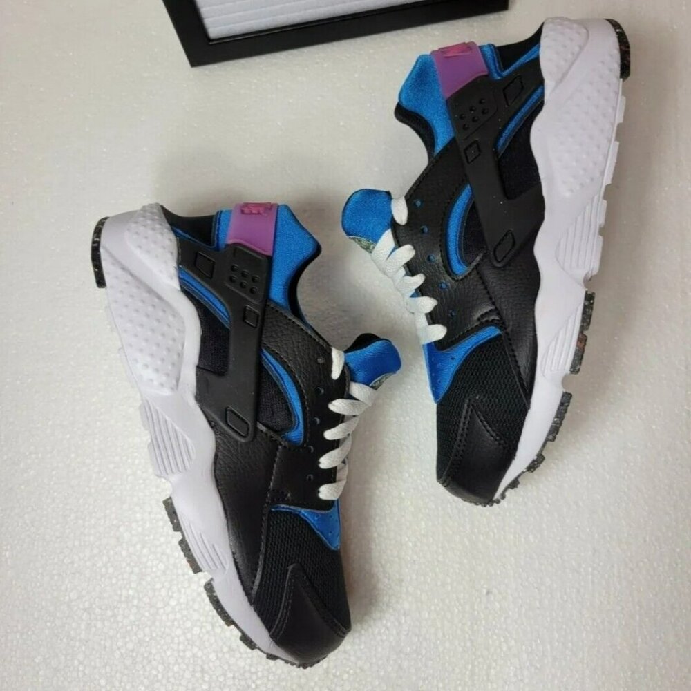 O22 SIZE 5.5Y| 7 WOMEN'S  NIKE HUARACHE RUN GS E BLACK BLUE DR0166 001